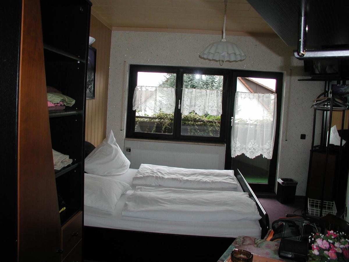 Pension Hofmann Oberasbach Exterior foto